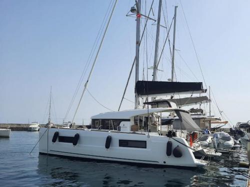Catamaran Lagoon 40 for rent in Preveza
