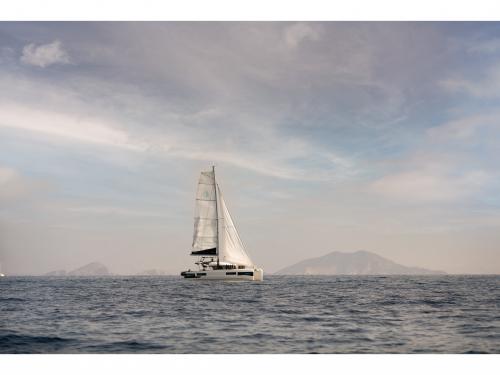 Kat Lagoon 40 Yachtcharter in Yes Marina