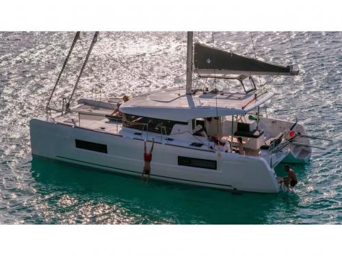 Cat Lagoon 40 available for charter in Marina di Portisco