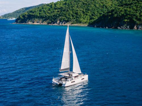 Katamaran Lagoon 40 Yachtcharter in Nanny Cay Marina