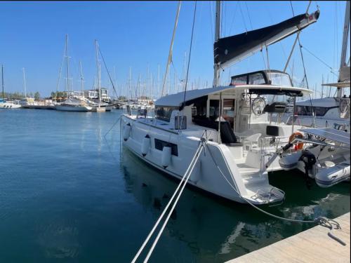 Cat Lagoon 40 for rent in Lefkas