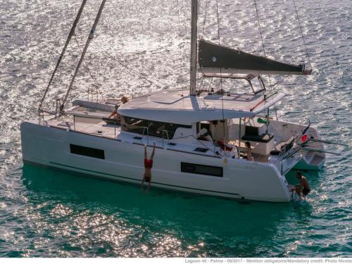 Katamaran Lagoon 40 Yachtcharter in Marina Seget Donji