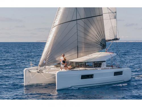 Kat Lagoon 40 Yachtcharter in Trogir