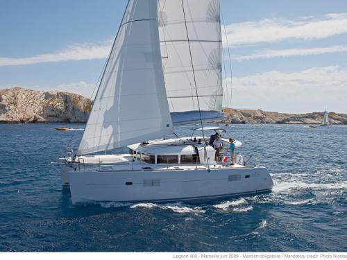 Katamaran Lagoon 40 Yachtcharter in Saint Georges