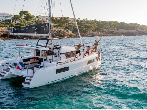 Catamaran Lagoon 40 available for charter in Rosignano Solvay