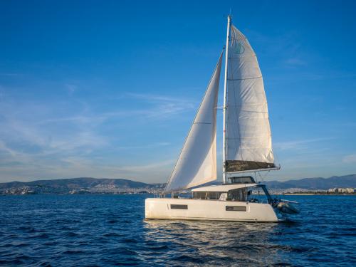 Catamaran Lagoon 40 for charter in Athens