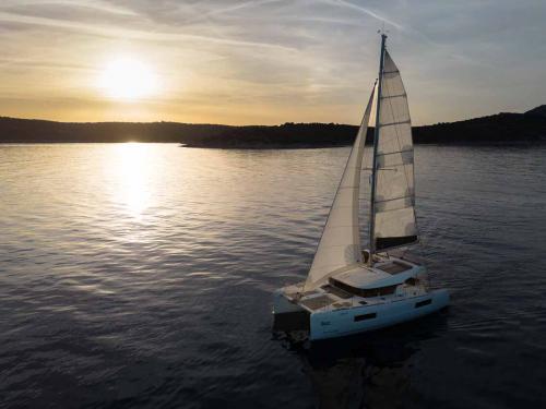 Catamaran Lagoon 40 for charter in Marina Mandalina