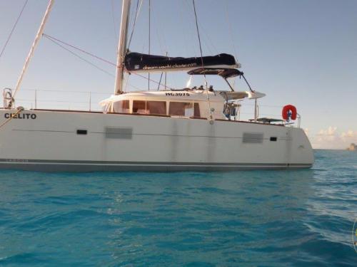 Cat Lagoon 400 for hire in Marina Le Marin