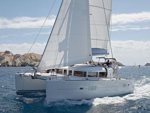 Cat Lagoon 400 available for charter in Marina Kornati