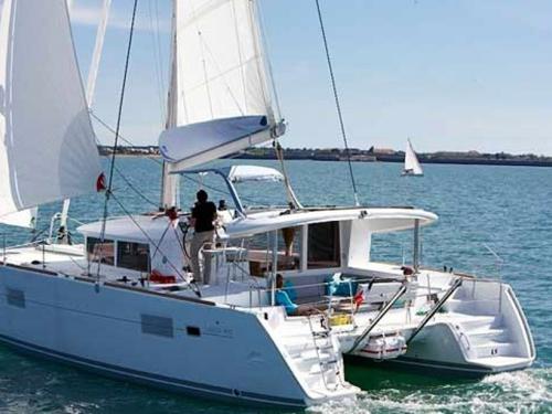 Catamaran Lagoon 400 S2 for charter in Seget