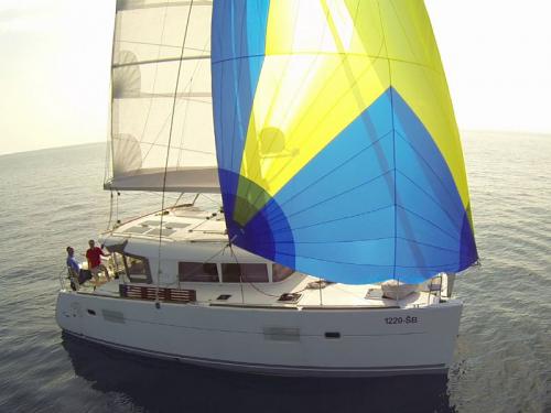 Kat Lagoon 400 S2 Yachtcharter in ACI Marina Trogir