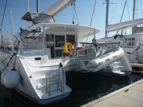 Catamaran Lagoon 400 S2 available for charter in Pomer