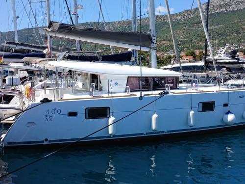 Katamaran Lagoon 400 S2 Yachtcharter in Kastela