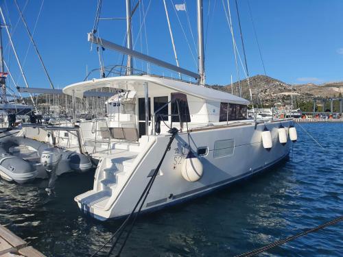Katamaran Lagoon 400 S2 Yachtcharter in Seget