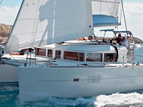 Kat Lagoon 400 S2 chartern in Athen