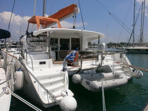 Kat Lagoon 400 S2 chartern in Salamina
