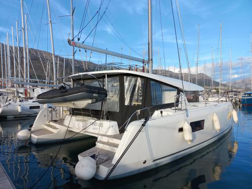 Kat Lagoon 42 Yachtcharter in Kastel Gomilica