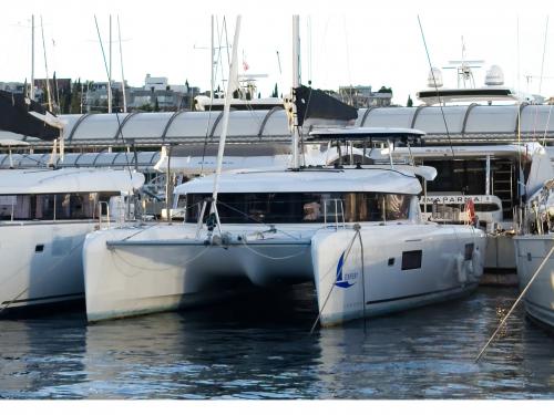 Katamaran Lagoon 42 chartern in Dubrovnik