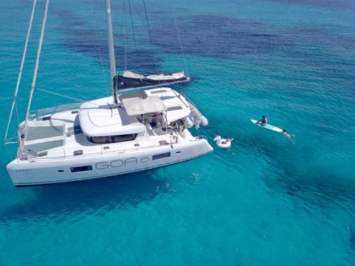 Catamaran Lagoon 42 for hire in Puerto Vallarta