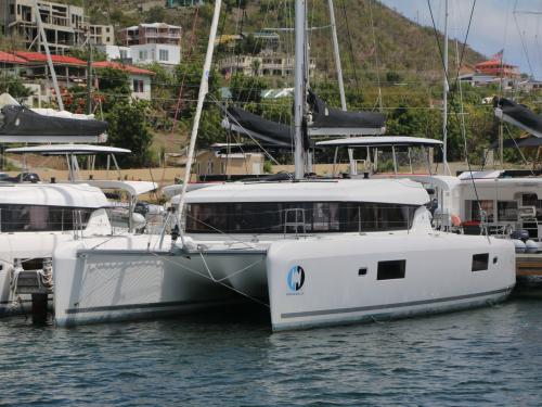 Cat Lagoon 42 available for charter in Maya Cove