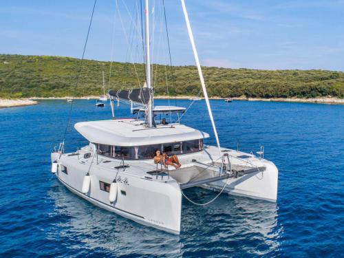 Cat Lagoon 42 for rent in Marina Veruda