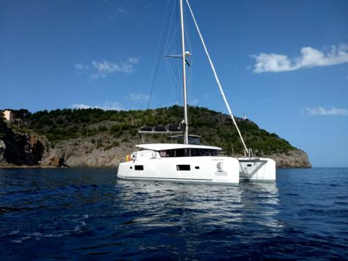 Cat Lagoon 42 available for charter in Parham Town