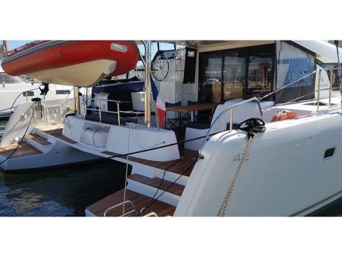 Cat Lagoon 42 for charter in Grimaud