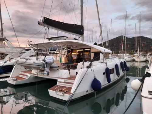 Katamaran Lagoon 42 Yachtcharter in Portorosa