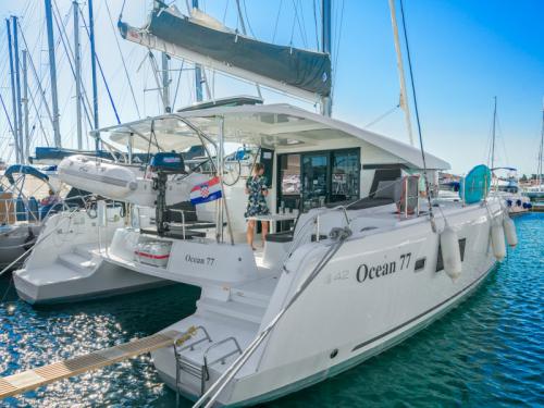 Catamaran Lagoon 42 for charter in Tribunj