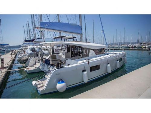 Catamaran Lagoon 42 for rent in Ko Chang