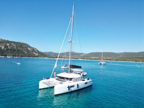 Cat Lagoon 42 for charter in Porto Pollo