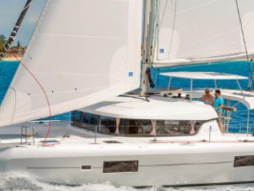 Kat Lagoon 42 Yachtcharter in Port Santa Lucia