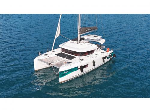 Catamaran Lagoon 42 for rent in Albatros Marina