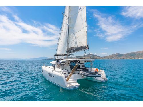 Kat Lagoon 42 Yachtcharter in Skradin