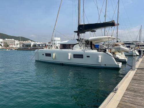 Cat Lagoon 42 for hire in Sant Antoni de Portmany