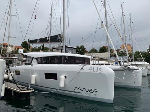 Catamaran Lagoon 42 for rent in Sibenik