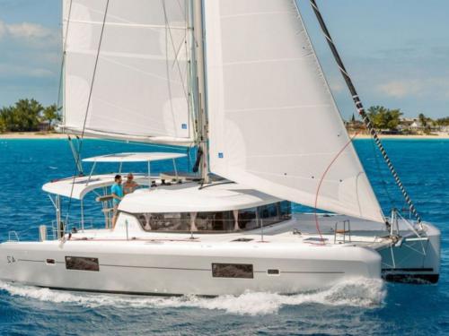 Cat Lagoon 42 for rent in Nassau