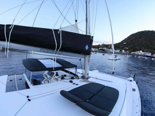 Kat Lagoon 42 Yachtcharter in Tropea