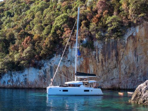 Cat Lagoon 42 for rent in Lefkas