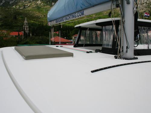 Katamaran Lagoon 42 Yachtcharter in ACI Marina Dubrovnik