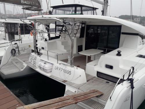 Catamaran Lagoon 42 for charter in Pula