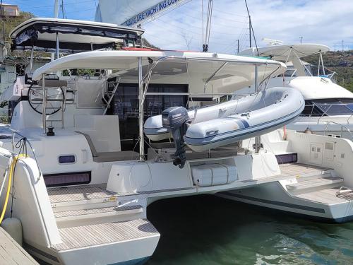 Catamaran Lagoon 42 for charter in Marsh Harbour City