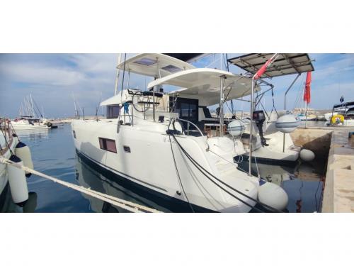Cat Lagoon 42 for rent in Rhodes city