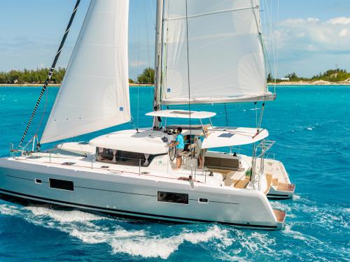 Catamaran Lagoon 42 available for charter in Marina Asfodeli Catamaran Lagoon 42 available for charter in Marina Asfodeli