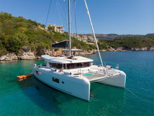 Kat Lagoon 42 Yachtcharter in Gouvia