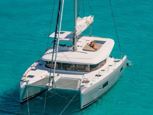 Catamaran Lagoon 42 for rent in Lefkas