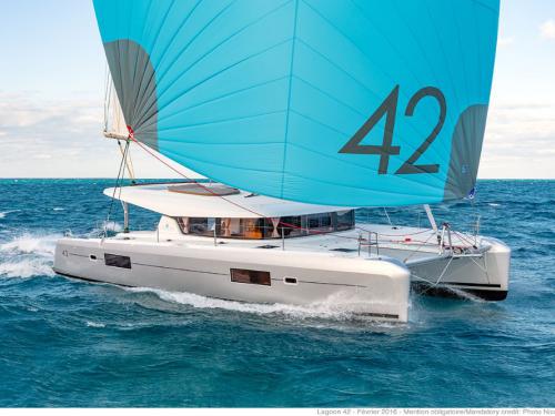 Katamaran Lagoon 42 Yachtcharter in Trogir