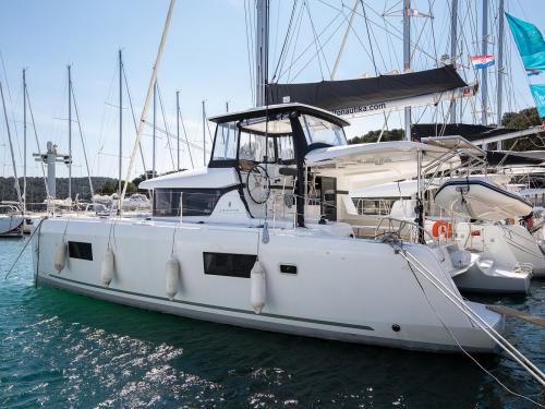 Cat Lagoon 42 available for charter in ACI Marina Pomer
