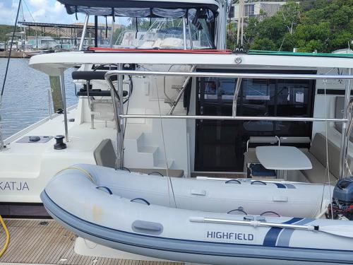 Katamaran Lagoon 42 chartern in Nanny Cay Town