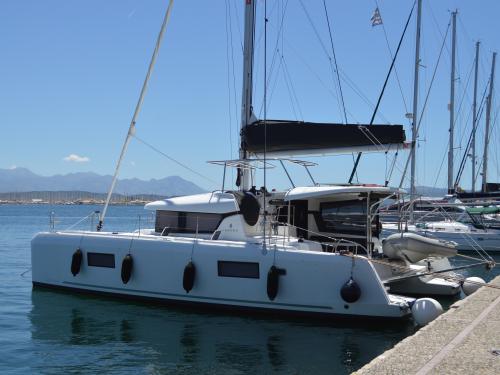 Katamaran Lagoon 42 chartern in Lefkas